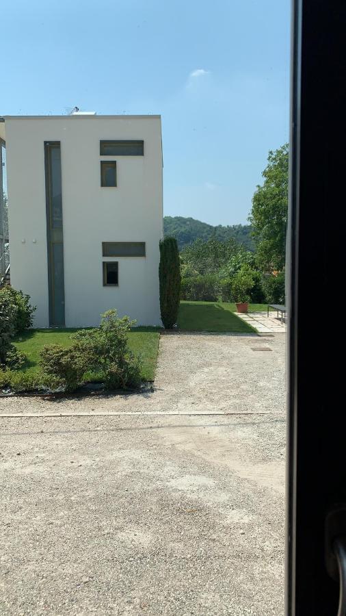 Ingrappa Cube Apartment Borso del Grappa Exterior photo